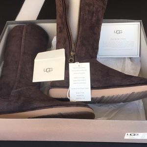 Brand new in box!! UGG AUSTRALIA SIZE 7 ESPRESSO